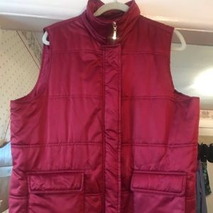 Charter Club woman’s Red puffer vest